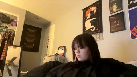 Snapshot of kearianwat chatting on 05-26-26, 04:19 kearianwat online show from 05-26-26, 04:19