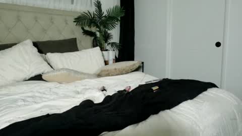 Keelie xx online show from 07-28-26, 02:13