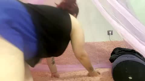 Suzi online show from 06-10-26, 09:52