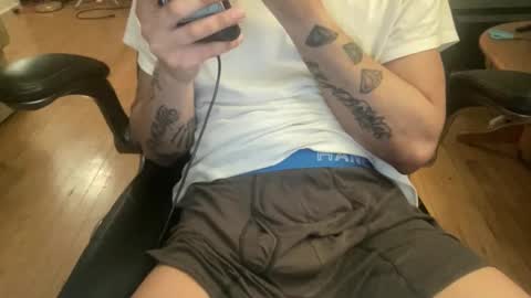 Keesey23 online show from 04-09-26, 04:34