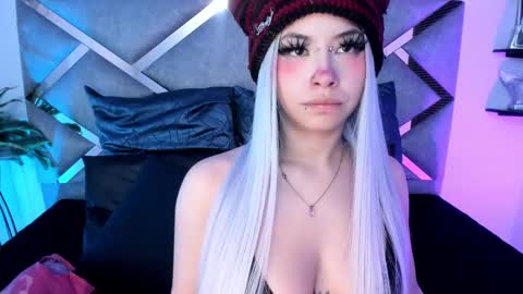 Keidy Monday to Saturday from 200 pm to 810pm  UTC-5 Colombia Time online show from 09-29-25, 07:08