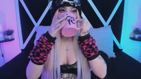 Keidy Monday to Saturday from 200 pm to 810pm  UTC-5 Colombia Time online show from 11-21-25, 08:02