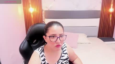 Snapshot of keilafranx chatting on 07-25-26, 12:14 KEILA online show from 07-25-26, 12:14