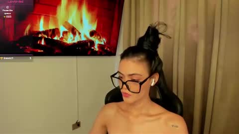 Keily brox online show from 07-18-26, 09:07
