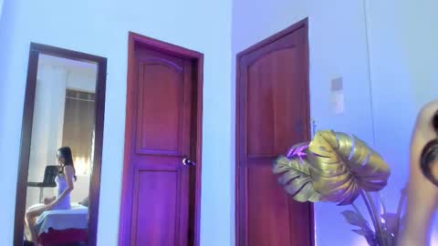 Keimy Wilde online show from 12-16-25, 06:02