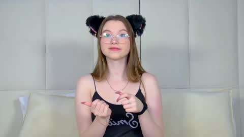 Keira online show from 01-12-25, 06:05