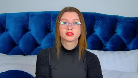 Keira online show from 02-08-25, 10:07