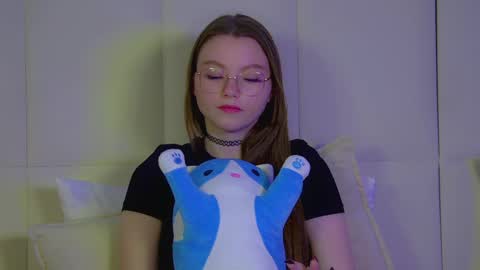 Keira online show from 03-07-25, 03:19