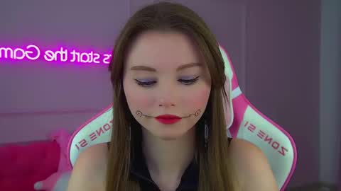 Keira online show from 11-25-25, 06:30