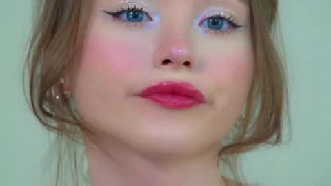 Snapshot of keiraace chatting on 05-09-26, 10:09 Keira online show from 05-09-26, 10:09