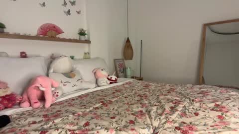 keira online show from 12-03-25, 12:18