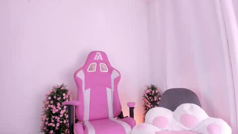   online show from 10-12-25, 12:31