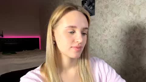 Sylvia online show from 11-17-25, 08:09