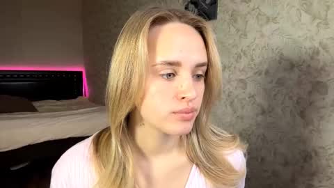 Sylvia online show from 11-21-25, 08:13