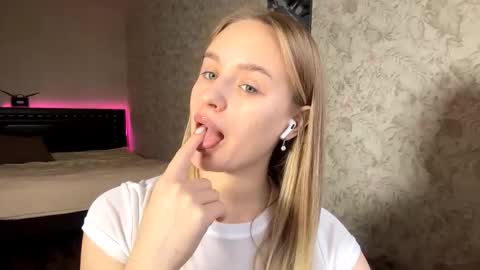 Sylvia online show from 12-01-25, 08:08