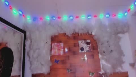 Snapshot of kelly__thomson chatting on 02-16-25, 12:54 kelly__thomson online show from 02-16-25, 12:54