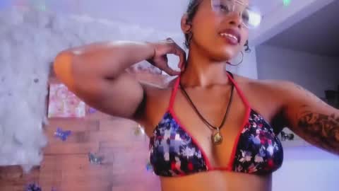 Snapshot of kelly__thomson chatting on 02-18-25, 10:14 kelly__thomson online show from 02-18-25, 10:14