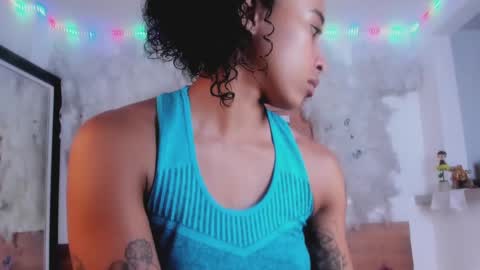 Snapshot of kelly__thomson chatting on 02-19-25, 12:33 kelly__thomson online show from 02-19-25, 12:33