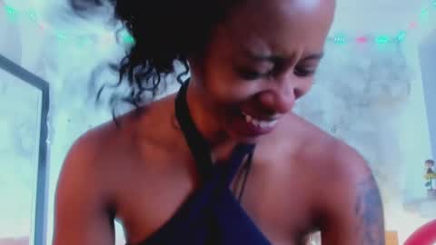 Snapshot of kelly__thomson chatting on 02-27-25, 12:02 kelly__thomson online show from 02-27-25, 12:02