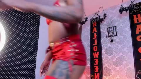 Snapshot of kelly__thomson chatting on 10-25-25, 11:10 kelly__thomson online show from 10-25-25, 11:10