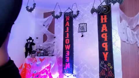 Snapshot of kelly__thomson chatting on 10-26-25, 10:15 kelly__thomson online show from 10-26-25, 10:15