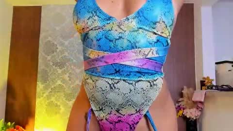 Snapshot of kelly__thomson chatting on 11-17-25, 11:10 kelly__thomson online show from 11-17-25, 11:10