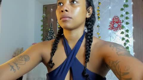 Snapshot of kelly__thomson chatting on 12-04-25, 01:31 kelly__thomson online show from 12-04-25, 01:31