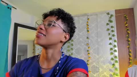 kelly__thomson online show from 06-08-26, 01:50
