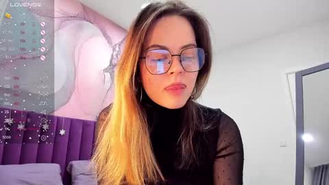 Snapshot of kelly_cuutie chatting on 01-10-25, 03:50 Kelly online show from 01-10-25, 03:50