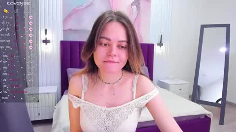Snapshot of kelly_cuutie chatting on 03-08-25, 02:01 Kelly online show from 03-08-25, 02:01