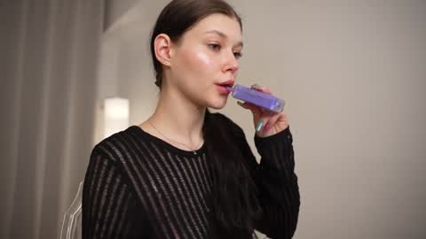  KELLY  online show from 01-08-25, 01:52