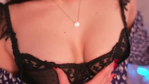  KELLY  online show from 03-09-25, 11:47