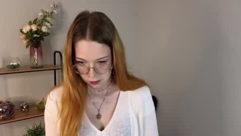 Snapshot of kelly_grant_ chatting on 07-24-26, 07:01 Alice online show from 07-24-26, 07:01