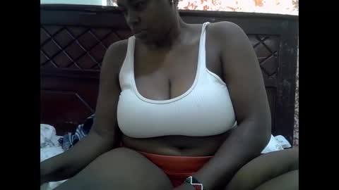Snapshot of kelly_jones9 chatting on 05-17-26, 11:06 kelly_jones9 online show from 05-17-26, 11:06