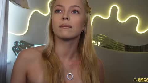 Kelly online show from 09-17-25, 05:20