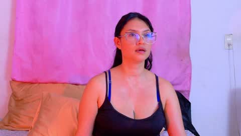 Snapshot of kelly_richardson1 chatting on 06-11-26, 02:53 elena online show from 06-11-26, 02:53