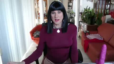 Snapshot of kellyannelynn chatting on 02-01-25, 05:05 kellyanne Lynn but please call me fucktoy online show from 02-01-25, 05:05