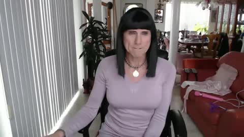 Snapshot of kellyannelynn chatting on 11-03-25, 04:30 kellyanne Lynn but please call me fucktoy online show from 11-03-25, 04:30