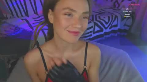KellyFouler online show from 07-16-26, 04:24