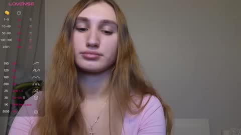 Snapshot of kellykeat chatting on 10-17-25, 08:55 Princess Kelly online show from 10-17-25, 08:55