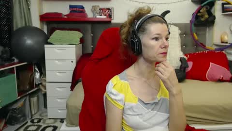 Snapshot of kellynumber chatting on 01-14-25, 06:07 kelly online show from 01-14-25, 06:07