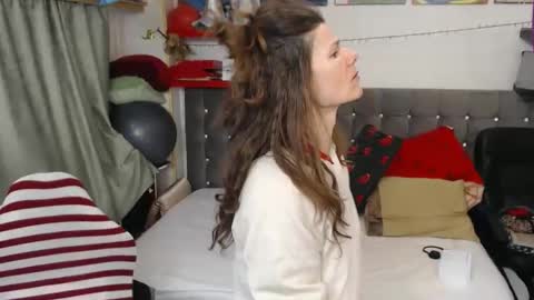 kelly online show from 02-21-26, 06:42