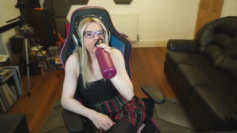 kelseycobalt online show from 12-06-24, 09:46