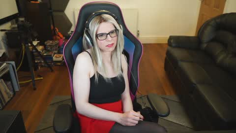 kelseycobalt online show from 12-17-24, 01:50