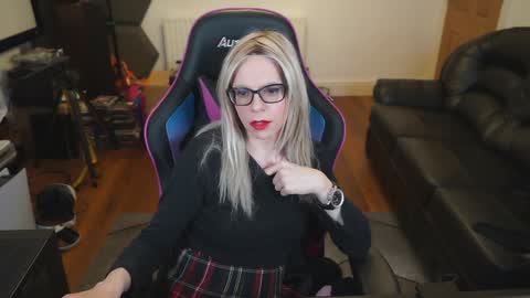 kelseycobalt online show from 01-01-25, 11:07