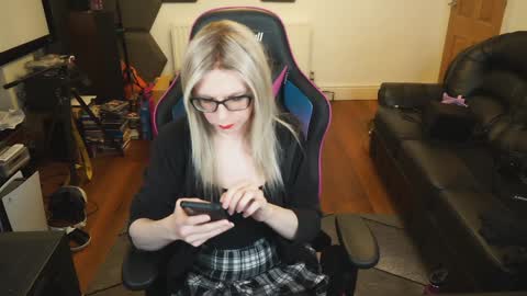 kelseycobalt online show from 01-03-25, 01:59