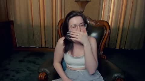 Lina online show from 05-19-26, 01:56