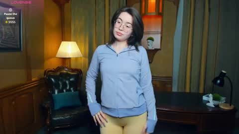 Lina online show from 05-22-26, 10:04