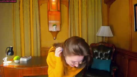 Lina online show from 05-30-26, 12:19