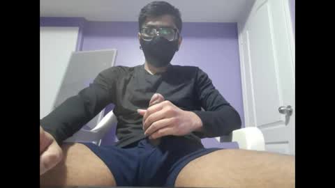 Snapshot of ken771 chatting on 05-19-26, 02:40 ken771 online show from 05-19-26, 02:40